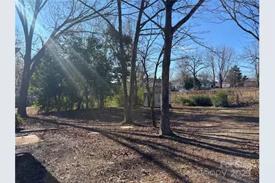 142 26th Street SW, Hickory, NC 28602 - Photo 12