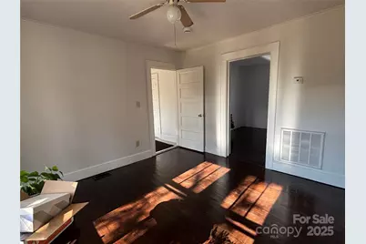142 26th Street SW, Hickory, NC 28602 - Photo 10