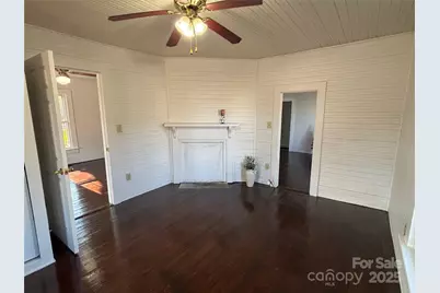 142 26th Street SW, Hickory, NC 28602 - Photo 4