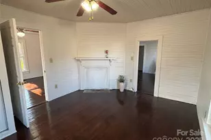 142 26th St SW, Hickory, NC 28602 - Photo 4