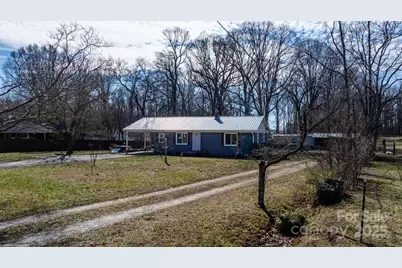 3021 Tryon Courthouse Road, Bessemer City, NC 28016 - Photo 6