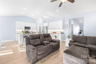 1600 Barefoot Ave, Catawba, NC 28609 - Photo 8