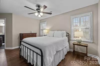 2704 Hillmont Drive, Charlotte, NC 28226 - Photo 16