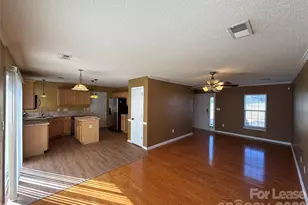 7304 Ravanna Dr, Charlotte, NC 28213 - Photo 2