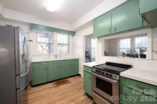 17 Vandalia Ave, Asheville, NC 28806 - Photo 16