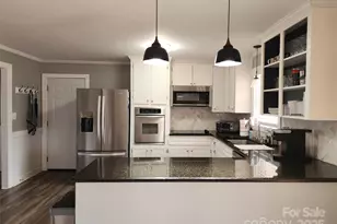 432 Virginia Ave, Statesville, NC 28677 - Photo 6