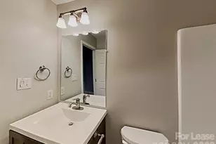 1040 Chaucery Ln, Matthews, NC 28104 - Photo 22