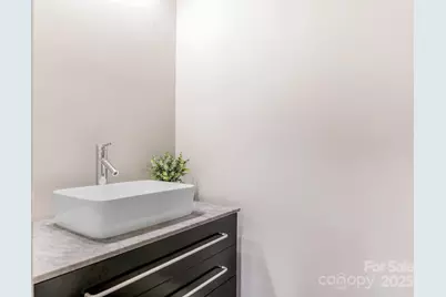 2011 Sharon Avenue, Charlotte, NC 28211 - Photo 18
