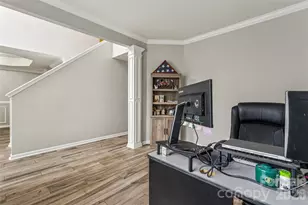 610 Grantham Ln, Charlotte, NC 28262 - Photo 8