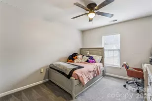 610 Grantham Ln, Charlotte, NC 28262 - Photo 34