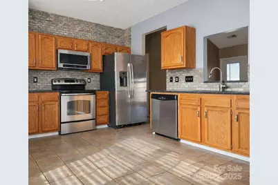 132 Grayrock Drive, Statesville, NC 28677 - Photo 6