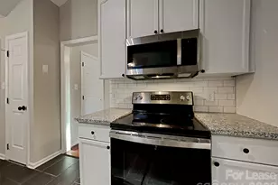 10715 Spruce Mountain Rd, Charlotte, NC 28214 - Photo 4