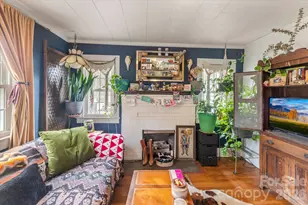 16 Sycamore St, Asheville, NC 28804 - Photo 8