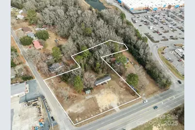 1048 Chesterfield Highway, Cheraw, SC 29520 - Photo 2