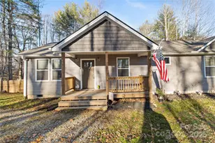 60 Oakwood Dr, Horse Shoe, NC 28792 - Photo 4