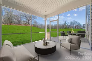 407 Alameda Wy, Matthews, NC 28104 - Photo 2