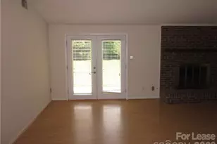 11411 Misty Valley Ct, Charlotte, NC 28226 - Photo 4