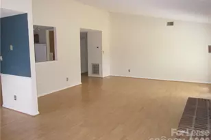 11411 Misty Valley Ct, Charlotte, NC 28226 - Photo 10