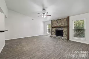 7030 Huntsmaster Dr, Charlotte, NC 28277 - Photo 6