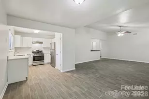 7030 Huntsmaster Dr, Charlotte, NC 28277 - Photo 8