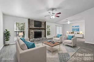 7030 Huntsmaster Dr, Charlotte, NC 28277 - Photo 4