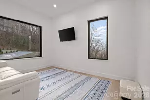 22 Chesten Mountain Dr, Asheville, NC 28803 - Photo 22