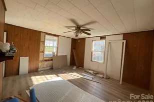 35 Center St, Great Falls, SC 29055 - Photo 12