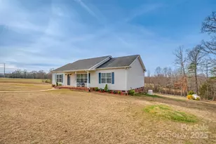 123 N Cul De Sac St, Forest City, NC 28043 - Photo 4