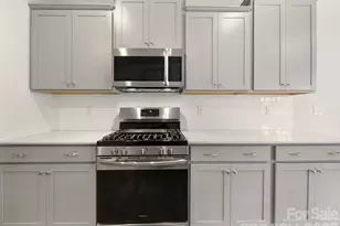 300 Kennerly Center Dr, Mooresville, NC 28115 - Photo 6