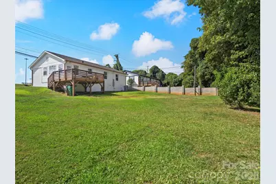 2633 Old North Sharon Amity Road, Charlotte, NC 28205 - Photo 28