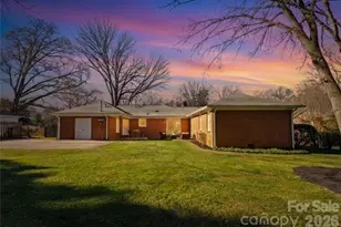 1024 Redcoat Dr, Charlotte, NC 28211 - Photo 34