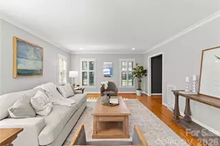 1024 Redcoat Dr, Charlotte, NC 28211 - Photo 8