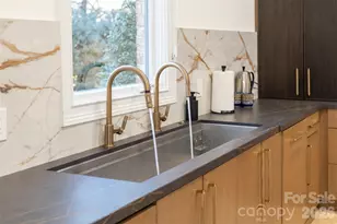 18805 Windy Point Dr, Cornelius, NC 28031 - Photo 10