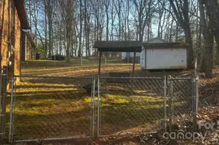 101 Poteat Dr, Morganton, NC 28655 - Photo 6