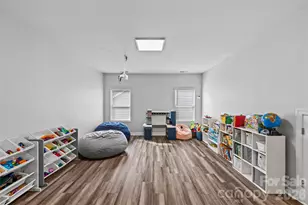 9306 Dufaux Dr, Charlotte, NC 28278 - Photo 24