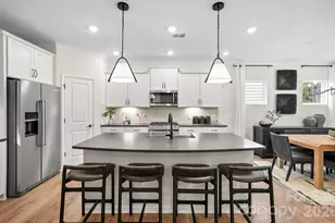 5807 Stewarts Lndg Rd, Charlotte, NC 28215 - Photo 2