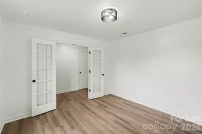 8616 Fallsdale Drive, Charlotte, NC 28214 - Photo 16