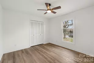 8616 Fallsdale Dr, Charlotte, NC 28214 - Photo 18