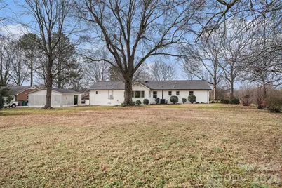 8616 Fallsdale Drive, Charlotte, NC 28214 - Photo 2