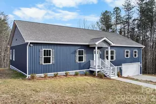 138 Cascades Dr, Hickory, NC 28601 - Photo 1