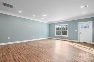 138 Cascades Dr, Hickory, NC 28601 - Photo 8