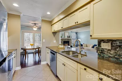 372 Tall Oaks Trail, Fort Mill, SC 29715 - Photo 8