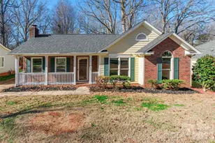 7225 McTeal Pl, Charlotte, NC 28262 - Photo 2