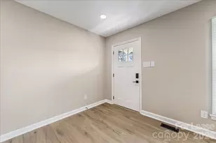 4700 Walden Ct, Charlotte, NC 28210 - Photo 6