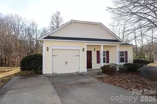 4806 Lynn Lee Cir, Charlotte, NC 28269 - Photo 2