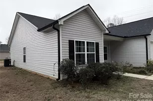 111 Rogers St, Pageland, SC 29728 - Photo 2