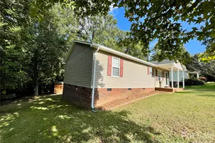 1676 Plyler Lake Rd, Gastonia, NC 28054 - Photo 30