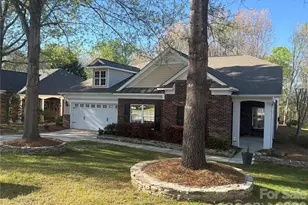 241 Loch Stone St, Fort Mill, SC 29715 - Photo 4