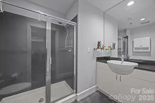 333 W Trade St, Charlotte, NC 28202 - Photo 14