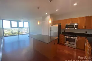 333 W Trade St, Charlotte, NC 28202 - Photo 12